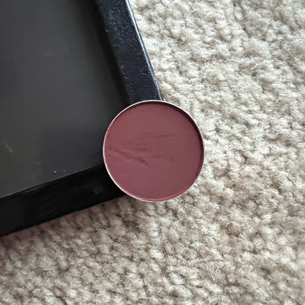 Mac cosmetics eyeshadow I’ m into it